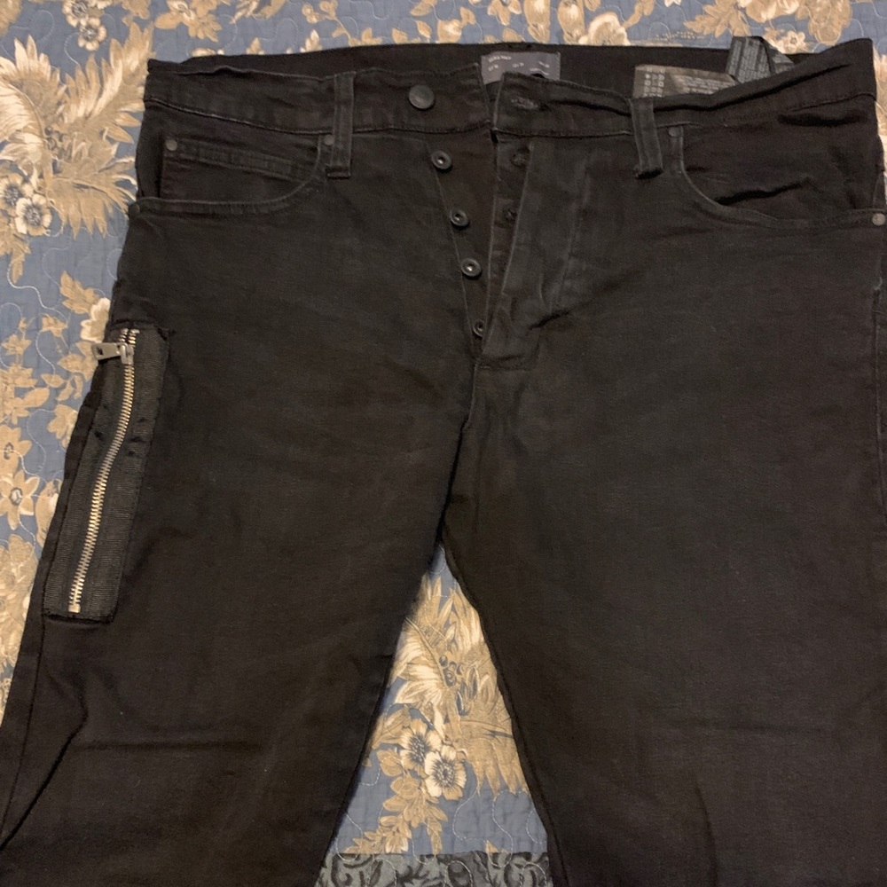 Men’s stretchy skinny jeans